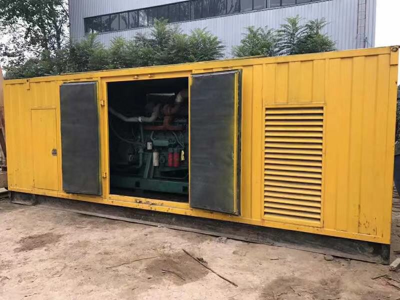 港口柴油发电机组滤清器内充满机油但压力不足如何进行故障排查？