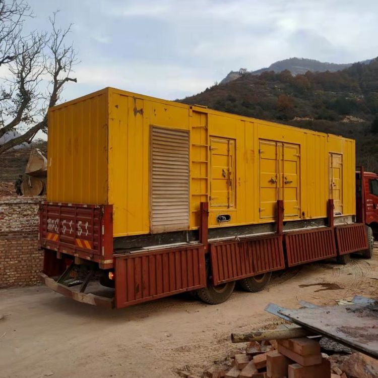 港口200kW 发电机组在带电阻性负载时，输出功率会受到哪些因素的影响？