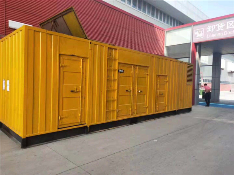 港口国内外发电机组租赁合同在明确设备维护责任方面有哪些不同做法？