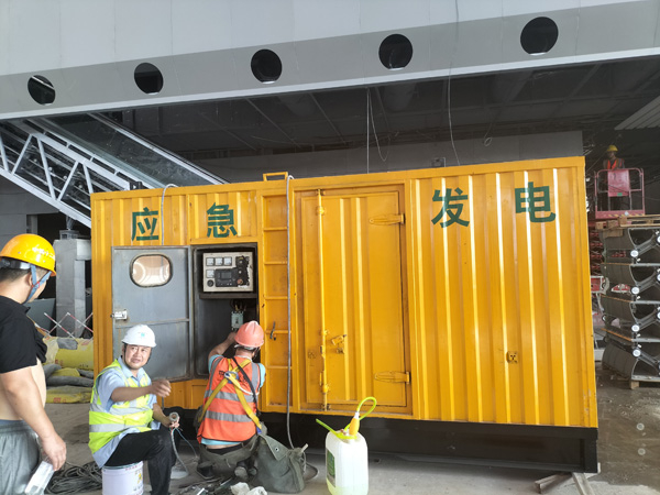 港口怎样判断空气滤清器是否需要更换？